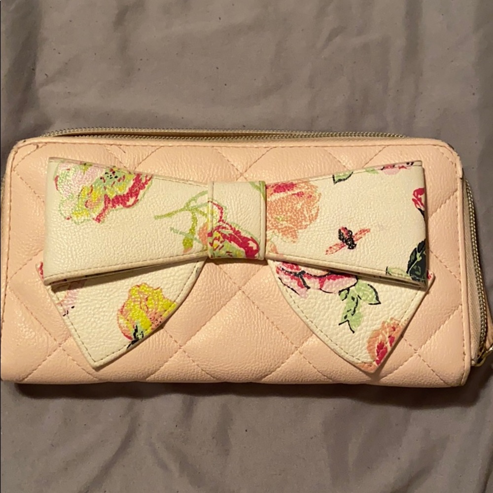 Betsy Johnson wallet